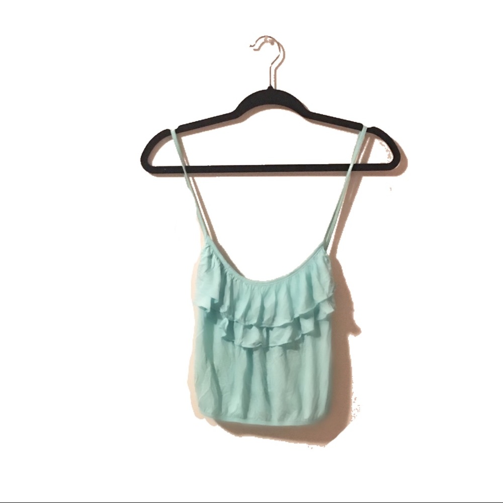 CHARLOTTE RUSSE CROP TOP